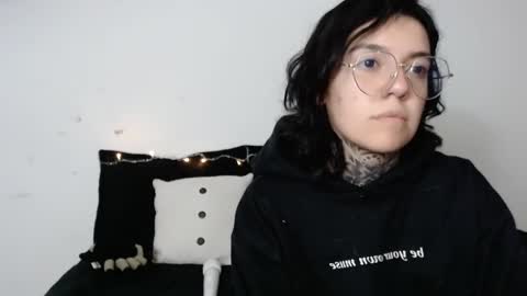 Snapshot of lannie_gonzales chatting on January 17, 9:28 pm LANNIE   online show from January 17, 9:28 pm