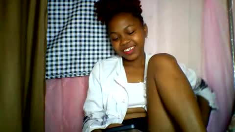 lara_belle online show from June 7, 4:25 pm