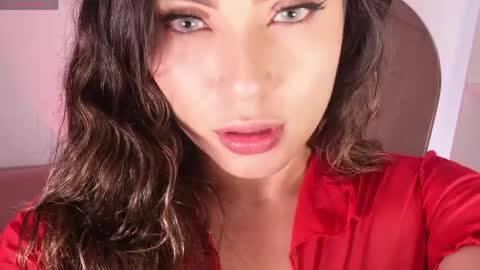 Lara online show from April 11, 9:40 pm