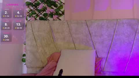 Lara Gill online show from November 8, 3:28 pm