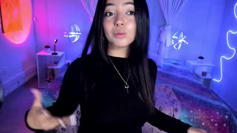 Snapshot of laraa_rous chatting on October 8, 3:44 am lara online show from October 8, 3:44 am