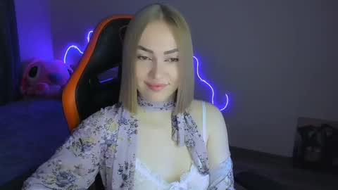 LaraKrein lk online show from April 11, 4:32 pm