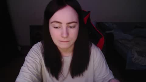 Laralianna online show from February 7, 7:07 pm