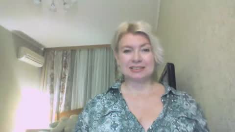 Snapshot of laramrs chatting on October 23, 4:46 pm laramrs online show from October 23, 4:46 pm