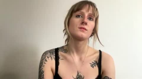 Lara online show from July 2, 4:02 pm