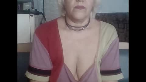 larisaq4ugo24 online show from March 5, 10:00 am