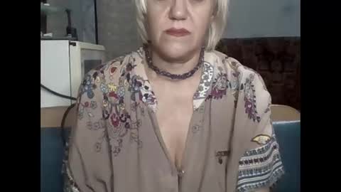 larisaq4ugo24 online show from December 5, 7:26 pm