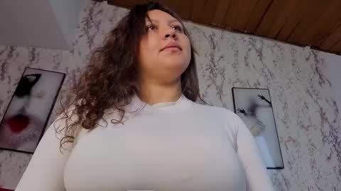 larissa_antonella online show from March 15, 4:25 am