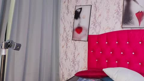 larissa_antonella online show from April 13, 8:04 am