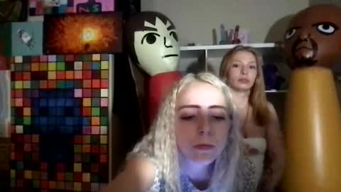 Roxy blue online show from February 28, 7:30 am