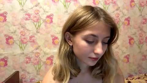 Amelia online show from December 15, 4:56 pm