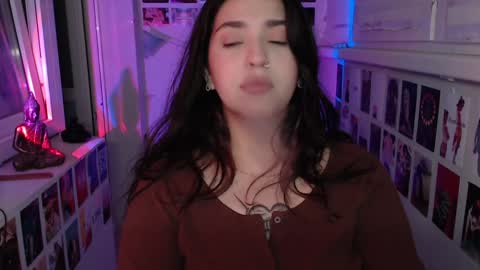 miiiiiiaaaa online show from December 9, 4:12 am