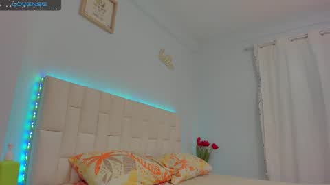 Vanessa online show from March 13, 2:57 am