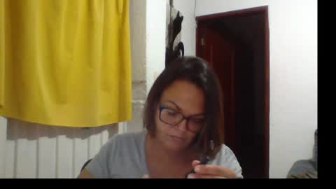 Laura online show from May 24, 1:37 am