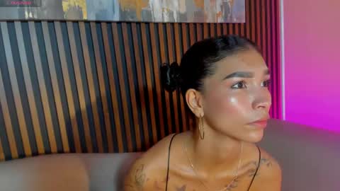 Laura online show from March 21, 12:43 pm