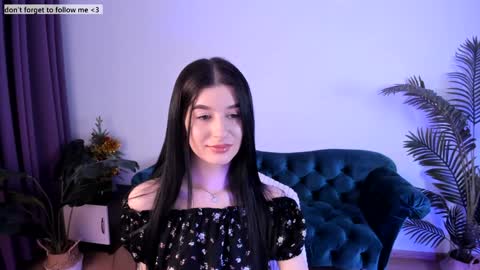 Laura online show from January 14, 8:15 pm