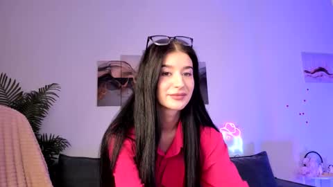 Laura online show from September 16, 7:55 pm