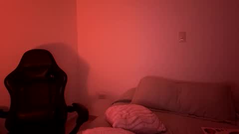 laura online show from February 14, 3:08 am