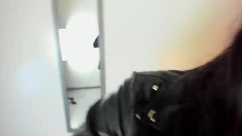 laura hotties online show from October 29, 1:15 pm