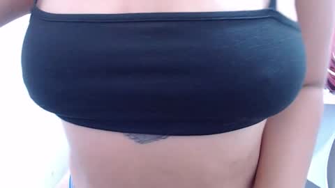  Laura  online show from September 26, 6:49 pm