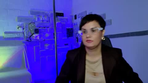 lauradavidsons online show from September 17, 12:14 pm