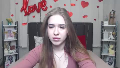 LauraHlot online show from March 7, 6:59 pm