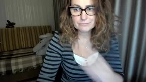 Lauraoven1 online show from January 16, 5:53 pm