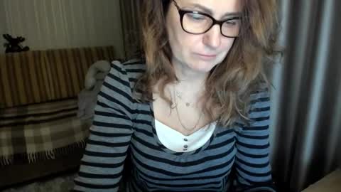 Lauraoven1 online show from January 18, 6:26 pm