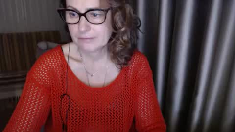 Lauraoven1 online show from November 10, 5:41 pm