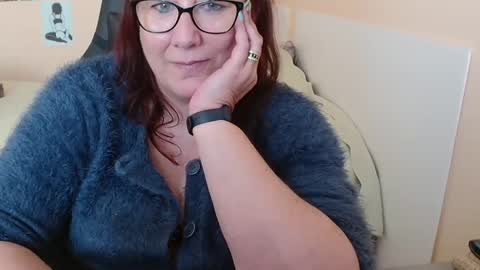 laureanne online show from December 26, 3:10 pm