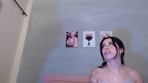 Sara online show from October 3, 3:17 pm