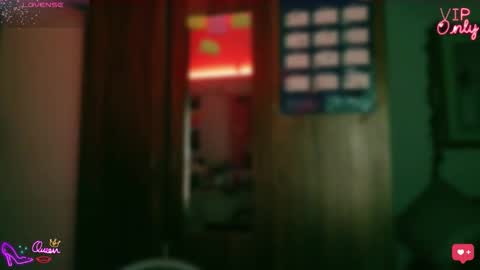 Lauren online show from March 29, 7:51 am