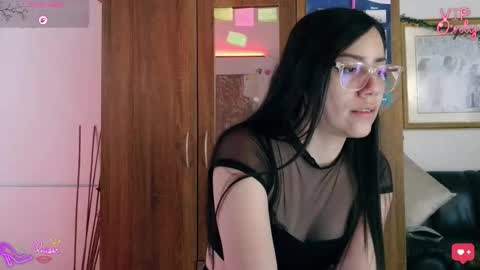 Lauren online show from March 15, 3:14 pm