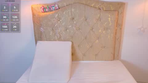 laurenn_smitth online show from December 22, 12:41 pm