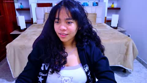 laurent online show from October 7, 3:33 am