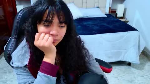 laurent online show from October 18, 4:48 am