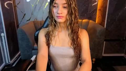 Laurita  online show from November 4, 8:03 pm