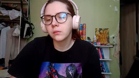 Adeline online show from March 3, 7:25 am