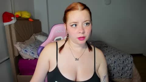 Snapshot of lay_lah chatting on January 8, 3:40 am laylaah online show from January 8, 3:40 am