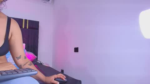 Lay Madison  online show from December 2, 7:27 pm