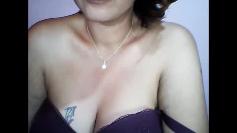 layanah12 online show from January 8, 2:35 am