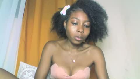 layannek online show from October 13, 3:25 pm