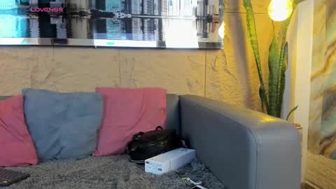 Layla online show from November 5, 2:44 pm