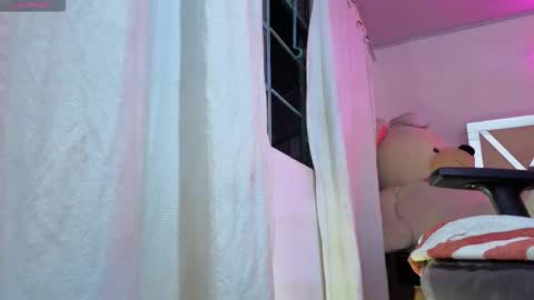 laylafoxy_tay online show from January 17, 3:25 am