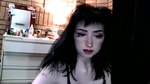 Snapshot of laylakills chatting on March 7, 4:02 am Layla Kills online show from March 7, 4:02 am