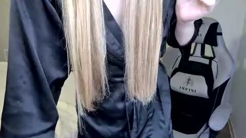 LaylaPretty001 online show from July 10, 4:57 am