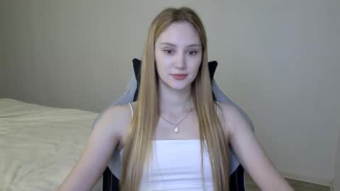 LaylaPretty001 online show from February 3, 5:29 am