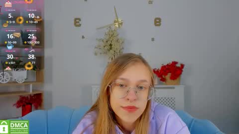 layriantavee online show from October 3, 6:51 am