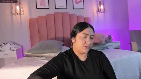 Leah online show from November 1, 4:44 pm