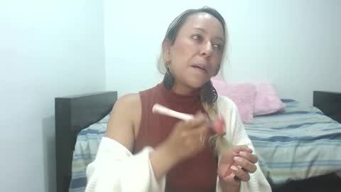 leah_susman online show from October 21, 1:53 am